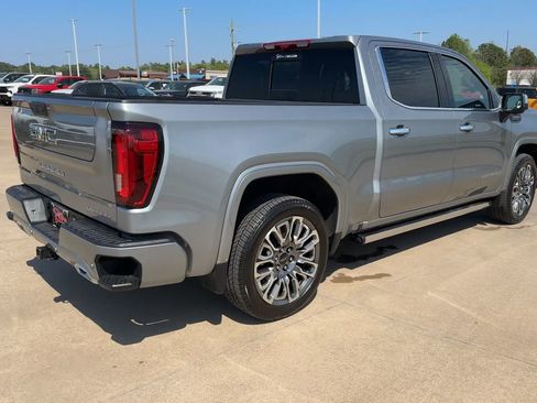 Used 2025 GMC Sierra 1500 Denali Ultimate image 9