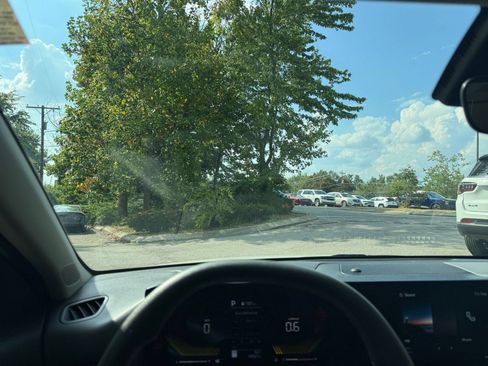 Used 2025 Kia K4 FWD image 32