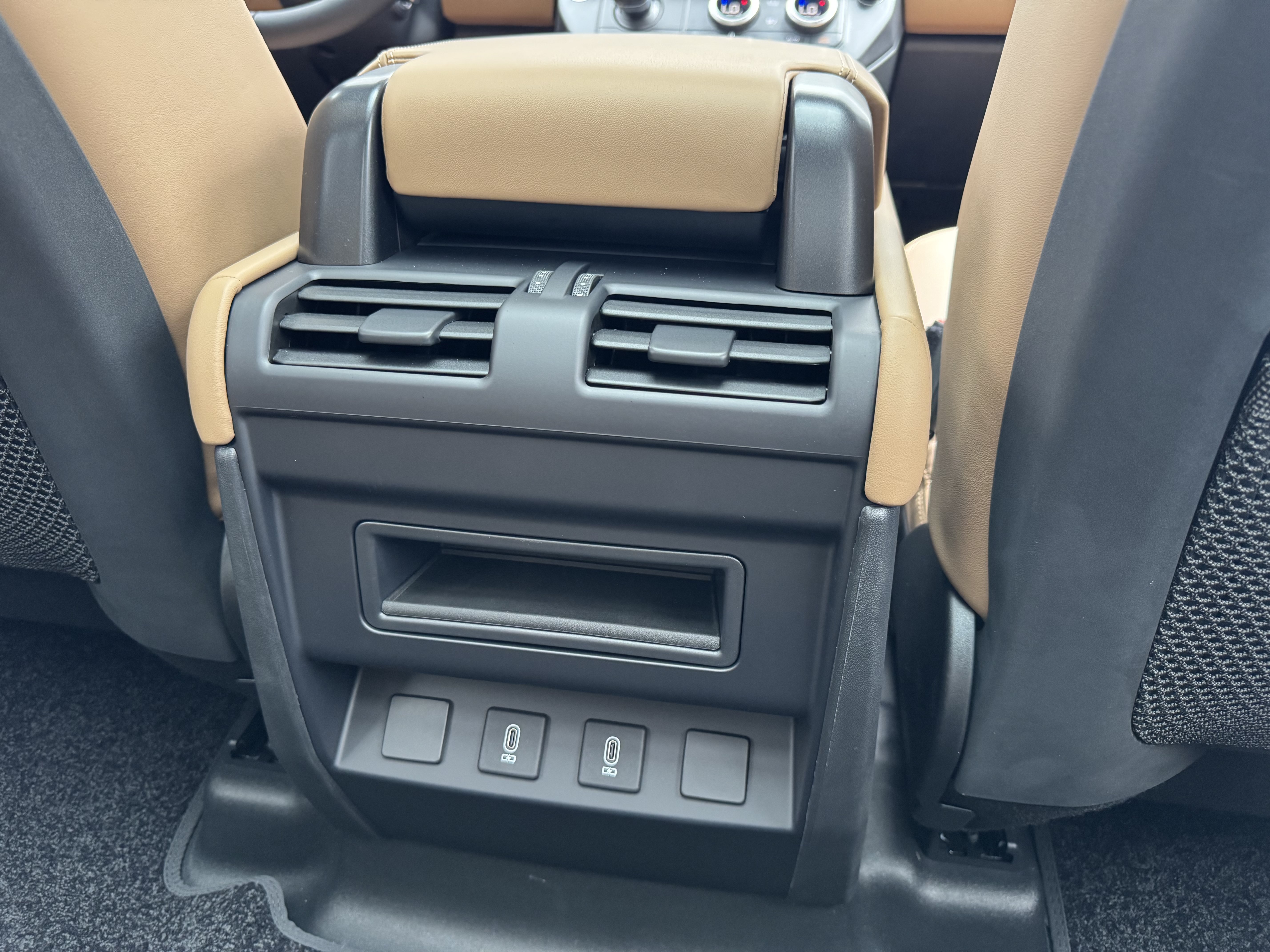 New 2026 Land Rover Defender 110 S AWD/4WD image 28