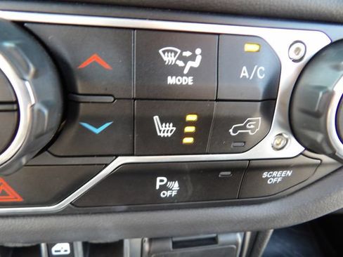 Used 2024 Jeep Wrangler Unlimited Rubicon AWD/4WD image 18
