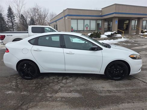 Used 2015 Dodge Dart SXT image 4