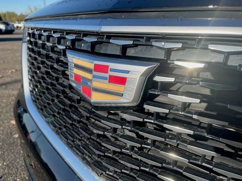 Used 2025 Cadillac XT6 Premium Luxury w/ LPO, Floor Liner Package image 32