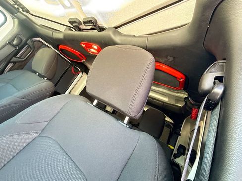 Used 2023 Jeep Wrangler Sport S image 20