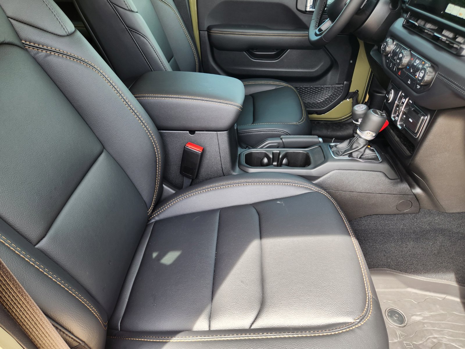 New 2026 Jeep Gladiator Sport AWD/4WD image 14