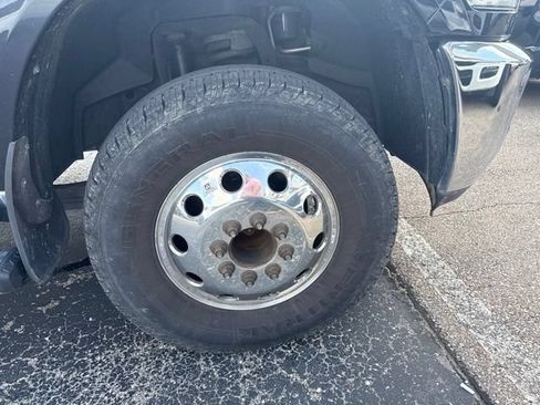 Used 2015 RAM 3500 Laramie AWD/4WD image 2