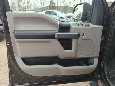 Used 2018 Ford F150 XLT w/ Trailer Tow Package image 13