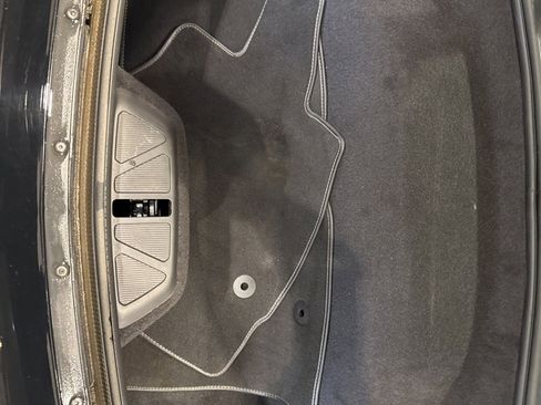 Used 2022 Chevrolet Corvette Stingray Coupe w/ Z51 Performance Package image 13