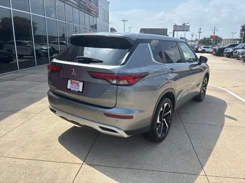 Used 2024 Mitsubishi Outlander SE FWD image 7