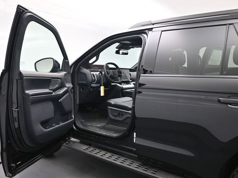 New 2026 Ford Expedition Tremor AWD/4WD image 8