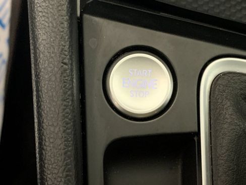 Used 2023 Volkswagen Jetta SE w/ Panoramic Sunroof Package FWD image 17