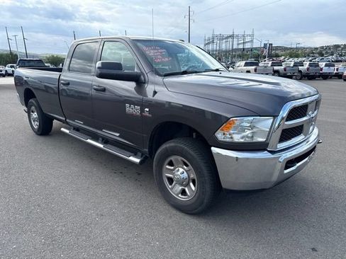 Used 2016 RAM 2500 Tradesman w/ Chrome Appearance Group AWD/4WD image 3
