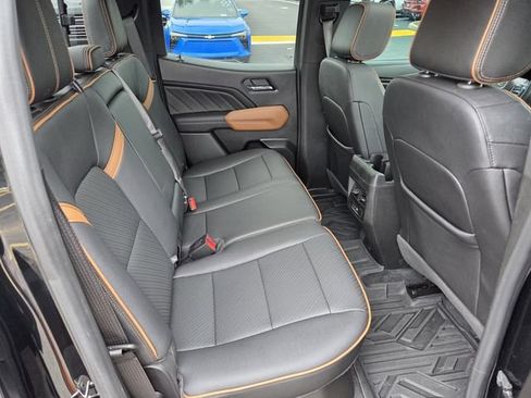 Used 2023 GMC Canyon AT4 w/ AT4 Premium Package AWD/4WD image 16