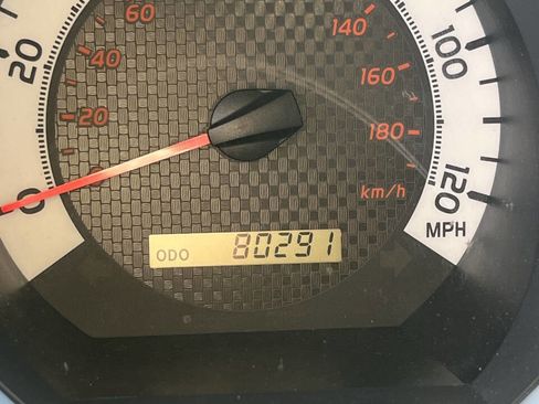 Used 2015 Toyota Tacoma 4x4 Double Cab w/ TRD Off-Road Package image 32