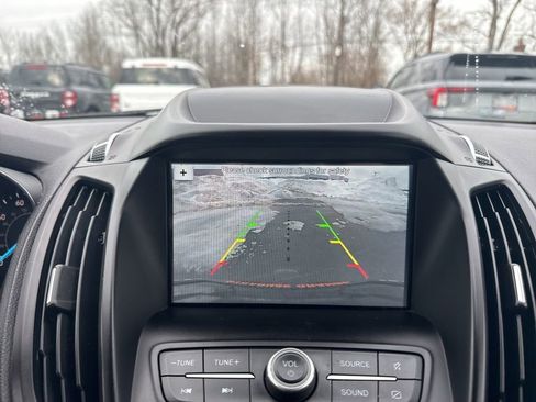 Used 2019 Ford Escape SE image 23