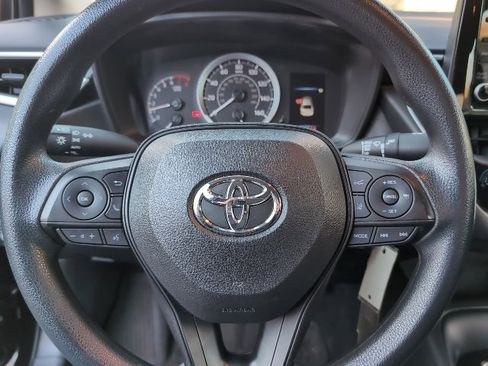 Used 2022 Toyota Corolla LE image 15