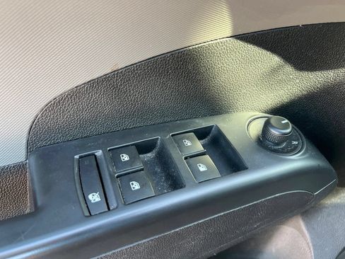 Used 2017 Chevrolet Sonic LT FWD image 12