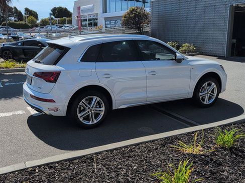 Used 2024 Audi Q5 e Premium Plus AWD/4WD image 5