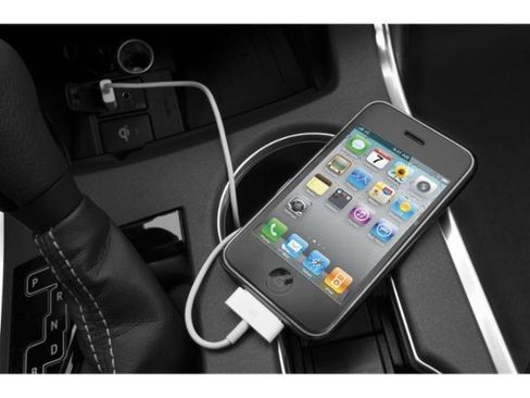 Used 2015 Toyota Camry LE image 16