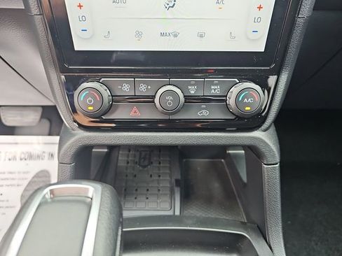 Used 2025 Ford Ranger XLT w/ Equipment Group 301A High AWD/4WD image 27