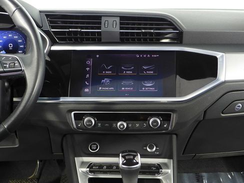 Used 2022 Audi Q3 2.0T Premium Plus w/ Premium Plus Package image 26