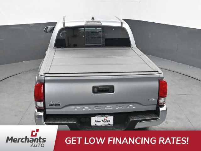 Used 2022 Toyota Tacoma SR5 AWD/4WD image 32
