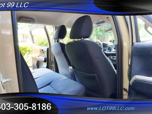 Used 2017 Toyota Tacoma SR5 w/ Tow Package AWD/4WD image 17
