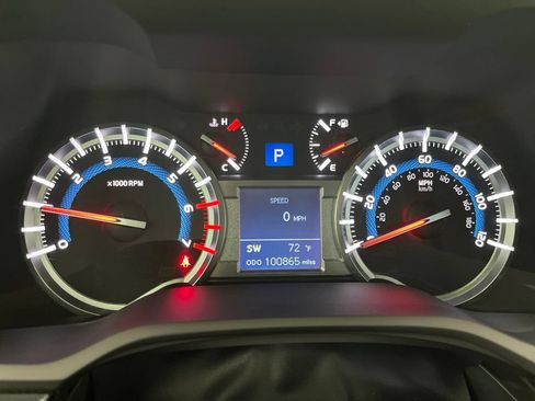 Used 2018 Toyota 4Runner SR5 Premium AWD/4WD image 9