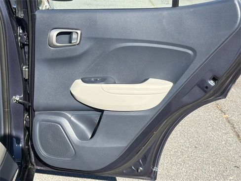 Certified 2025 Hyundai Venue Limited image 16