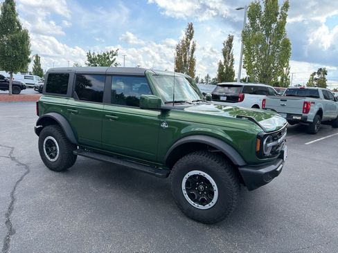 Used 2024 Ford Bronco Outer Banks w/ Sasquatch Package AWD/4WD image 5