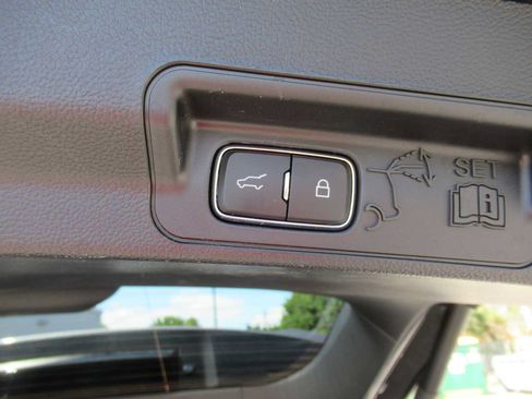 Used 2023 Ford Explorer XLT w/ Equipment Group 202A AWD/4WD image 22