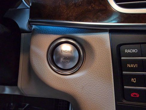 Used 2016 Mercedes-Benz E 350 4MATIC Wagon image 32