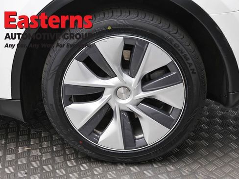 Used 2023 Tesla Model Y Long Range image 8