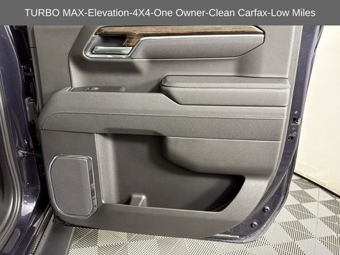 Used 2025 GMC Sierra 1500 Elevation image 14