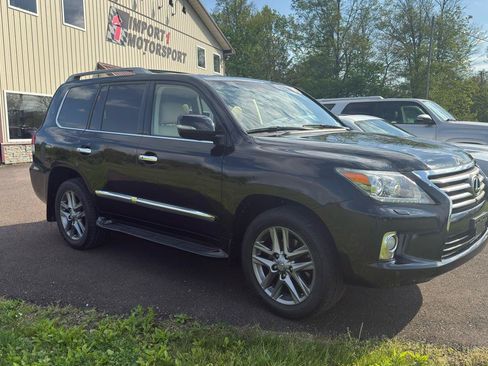 Used 2013 Lexus LX 570 4WD image 37