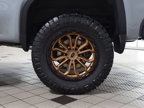 Used 2024 GMC Sierra 1500 AT4 w/ Technology Package AWD/4WD image 25