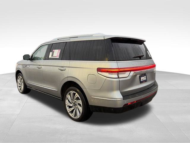 Used 2023 Lincoln Navigator Reserve AWD/4WD image 8