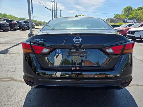 Used 2025 Nissan Altima 2.5 SV FWD image 7
