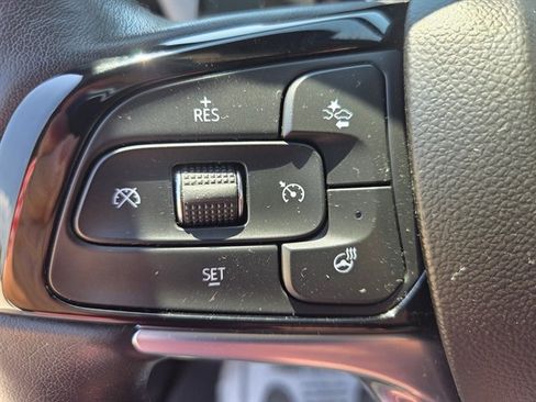 Used 2024 Buick Enclave Premium image 13