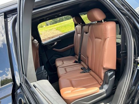 Used 2021 Audi Q7 3.0T Prestige AWD/4WD image 45
