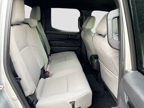 Used 2025 Toyota Tacoma SR5 image 21