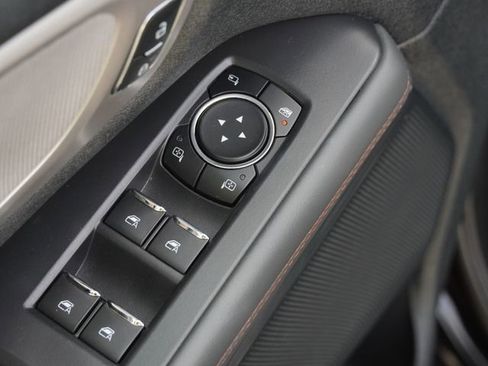 Used 2025 Ford Expedition Active AWD/4WD image 23