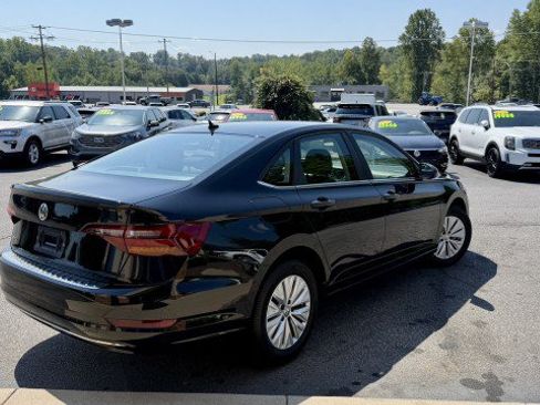 Used 2019 Volkswagen Jetta FWD image 27