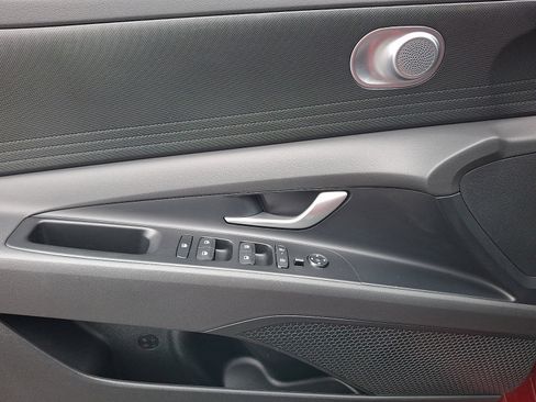 Certified 2024 Hyundai Elantra SEL image 12