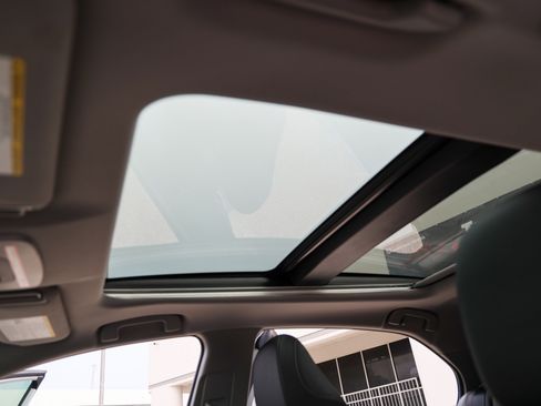 Used 2022 Toyota Camry XSE w/ Navigation Package image 31