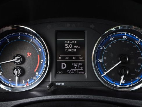 Used 2018 Toyota Corolla LE FWD image 6