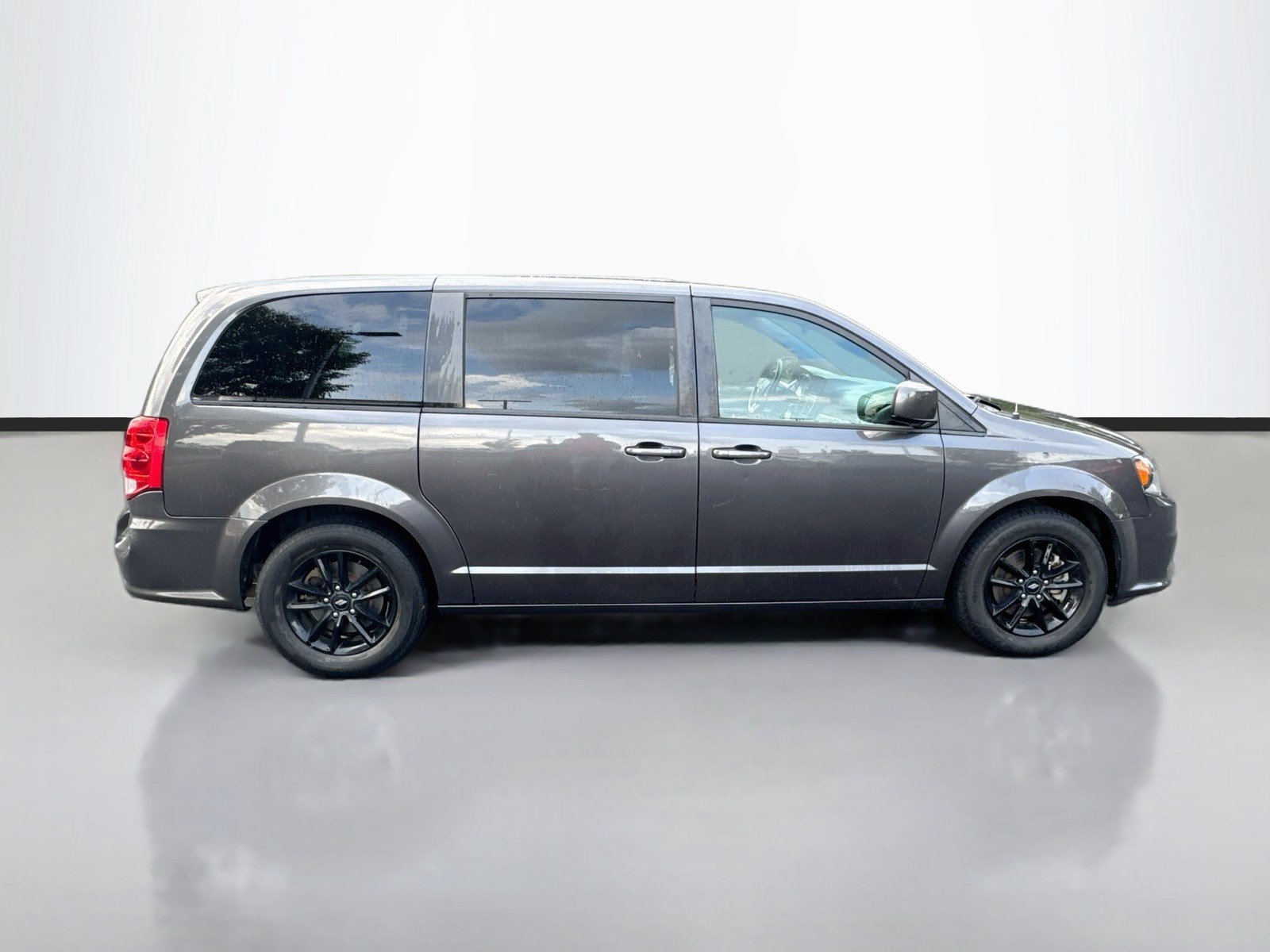Used 2019 Dodge Grand Caravan GT FWD image 8
