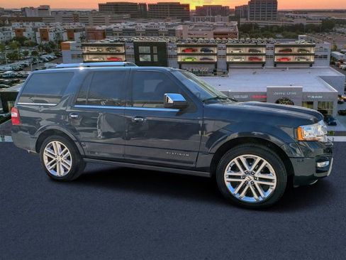 Used 2016 Ford Expedition Platinum image 1