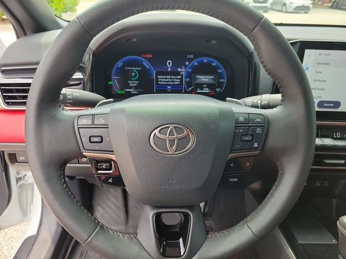 Used 2025 Toyota Camry XSE FWD image 19