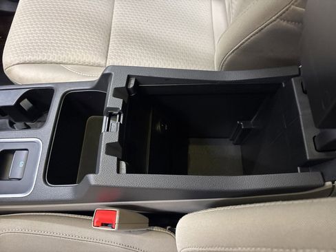 Used 2017 Ford Escape SE image 17