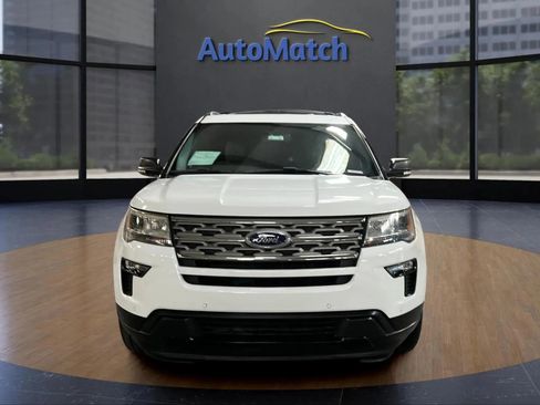 Used 2019 Ford Explorer XLT w/ Equipment Group 202A image 3